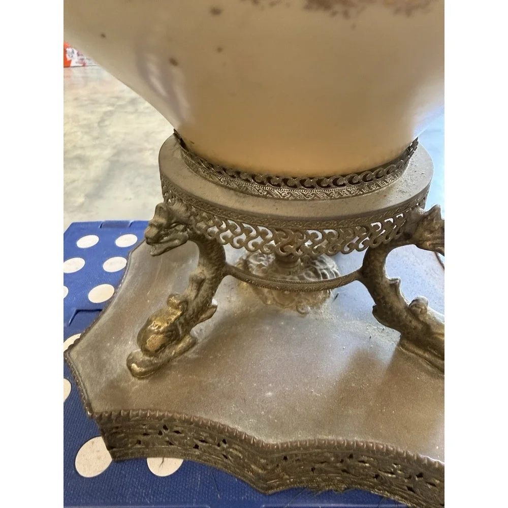Estate Victorian Handpainted Porcelain Lamp with Gold Trim and Metal‎ Base Works